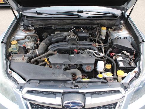 Used 2013 Subaru Legacy 2.5i Limited AWD/4WD image 15