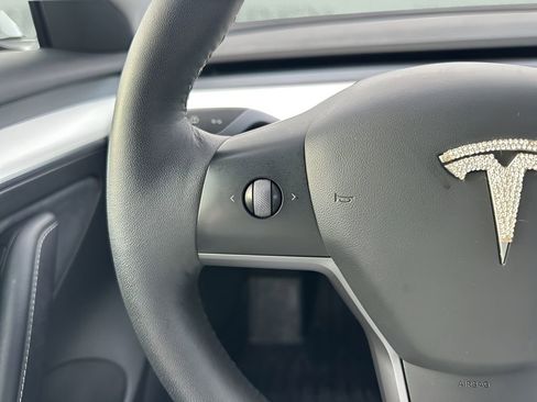 Used 2021 Tesla Model 3 Standard Range Plus image 15