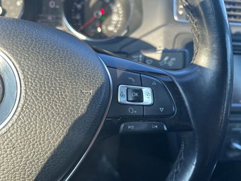 Used 2017 Volkswagen Jetta SE image 29