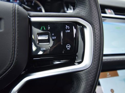 Used 2022 Land Rover Range Rover Velar R-Dynamic S image 39