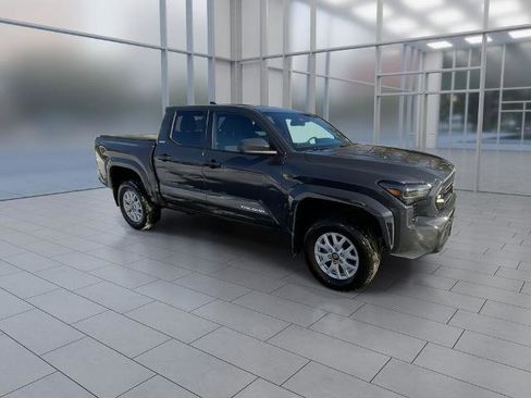 Used 2024 Toyota Tacoma 4x4 Double Cab image 2