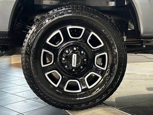 Used 2026 Ford F250 Platinum w/ FX4 Off-Road Package AWD/4WD image 25