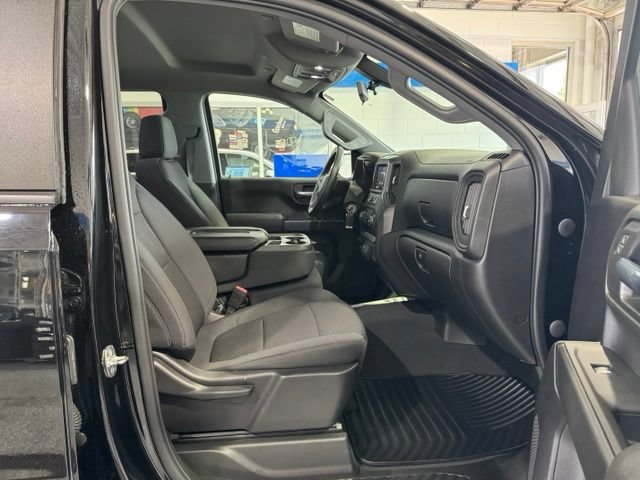 Used 2021 Chevrolet Silverado 1500 Custom Trail Boss AWD/4WD image 14