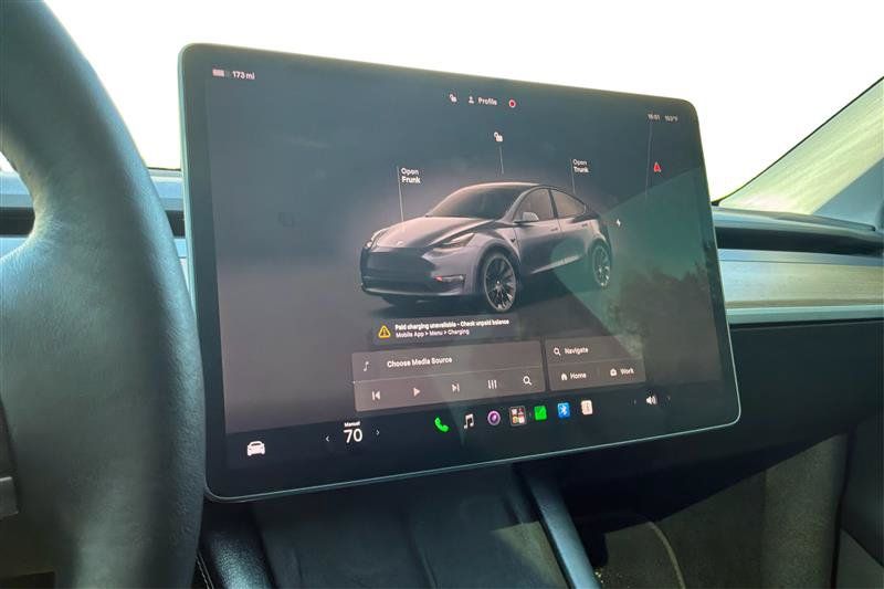 Used 2022 Tesla Model Y Long Range AWD/4WD image 29