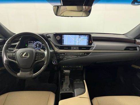 Used 2019 Lexus ES 300h w/ Premium Package FWD image 30