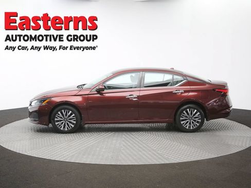 Used 2023 Nissan Altima 2.5 SV AWD/4WD image 59
