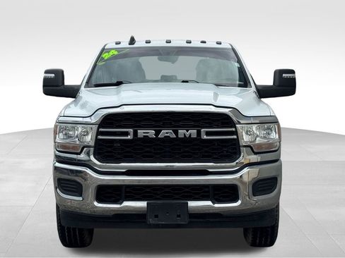 Used 2024 RAM 2500 Tradesman w/ Chrome Appearance Group AWD/4WD image 13