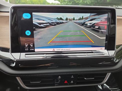 New 2026 Volkswagen Atlas SE image 22