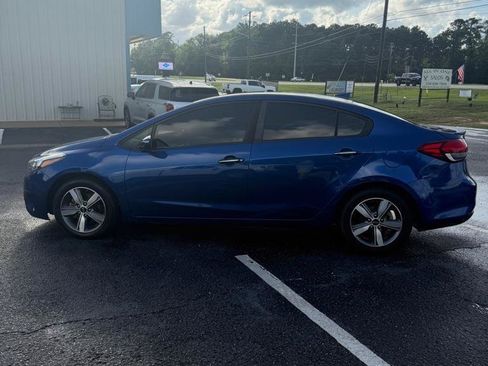 Used 2018 Kia Forte S w/ S Technology Plus Package FWD image 5
