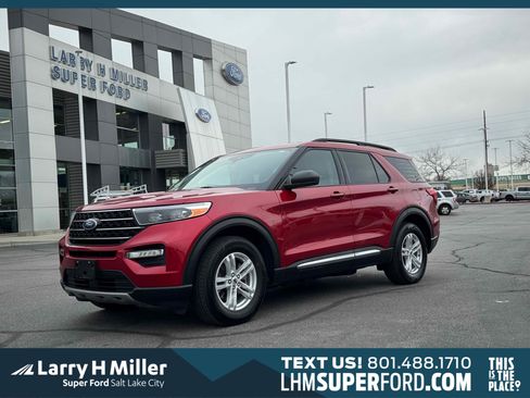 Certified 2021 Ford Explorer XLT w/ Equipment Group 202A image 1