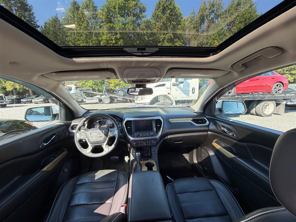Used 2018 GMC Acadia Denali w/ Technology Package AWD/4WD image 5
