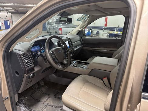 Used 2020 Ford Expedition Limited w/ Equipment Group 301A AWD/4WD image 20