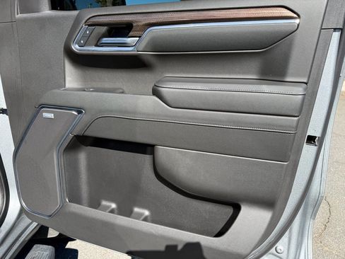 Used 2024 Chevrolet Silverado 1500 LT Trail Boss w/ Convenience Package II image 32