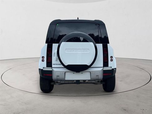 New 2025 Land Rover Defender 110 S AWD/4WD image 4
