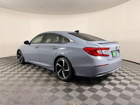 Used 2022 Honda Accord Sport image 3
