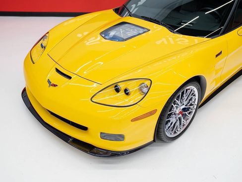 Used 2010 Chevrolet Corvette ZR1 w/ Preferred Equipment Group RWD image 4