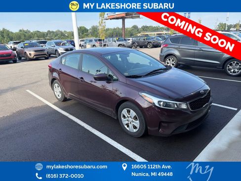 Used 2017 Kia Forte LX FWD image 1