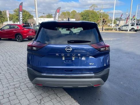 Used 2023 Nissan Rogue SV image 4