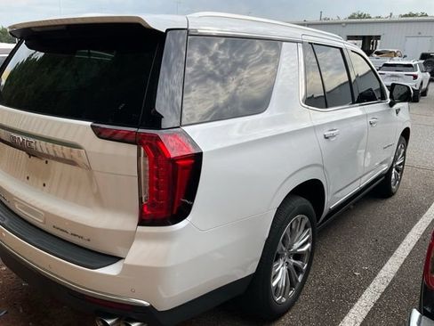 Used 2021 GMC Yukon Denali w/ Denali Ultimate Package AWD/4WD image 5