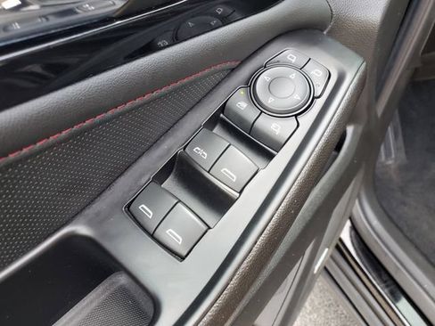Certified 2023 Chevrolet Traverse RS w/ LPO, Floor Liner Package FWD image 19