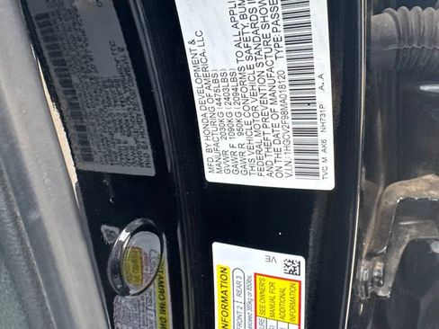 Used 2021 Honda Accord Touring image 2