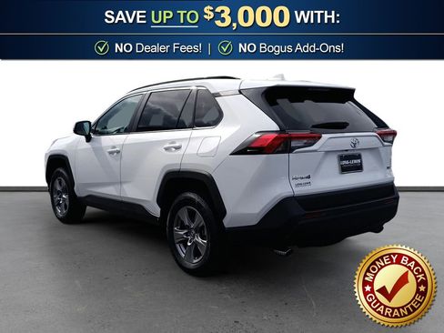 Used 2025 Toyota RAV4 XLE FWD image 4