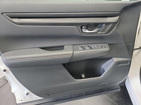 Used 2026 Honda CR-V Sport image 13