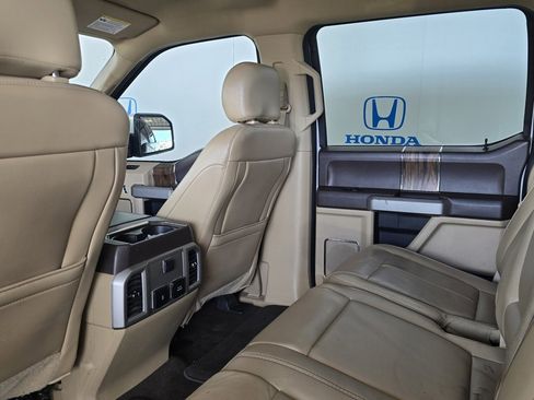 Used 2020 Ford F150 Lariat image 13