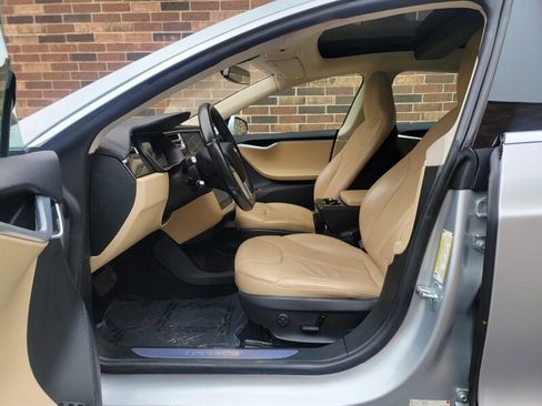 Used 2015 Tesla Model S RWD image 22