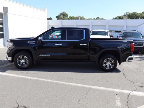 Used 2025 GMC Sierra 1500 SLT AWD/4WD image 7