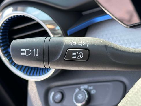 Used 2024 Chevrolet Trax LT w/ Driver Confidence Package image 18