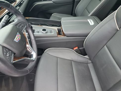 Used 2023 Cadillac Escalade Premium Luxury AWD/4WD image 10