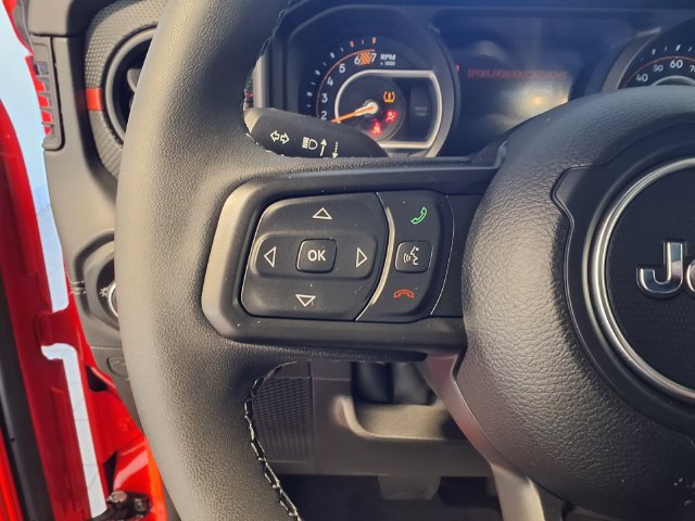 Used 2026 Jeep Wrangler Unlimited Rubicon AWD/4WD image 10