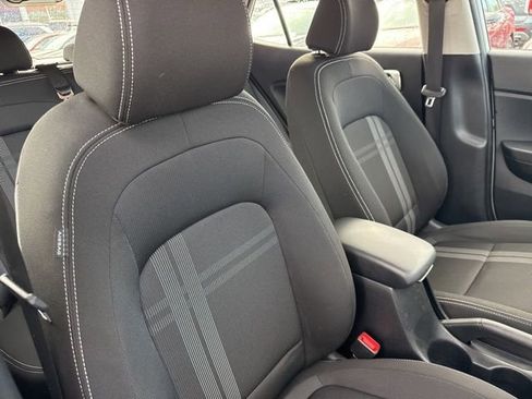 Used 2022 Hyundai Venue SEL w/ Cargo Package image 24