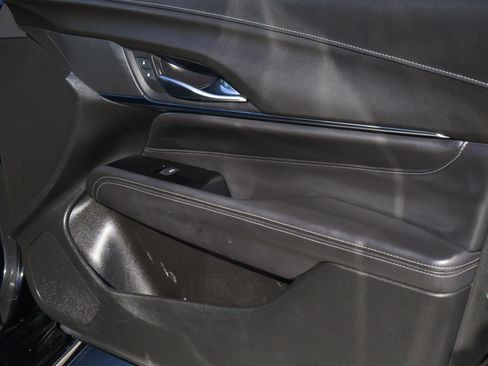 Used 2025 Cadillac CT4 Premium Luxury image 17