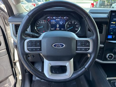 Used 2024 Ford Expedition XLT AWD/4WD image 9