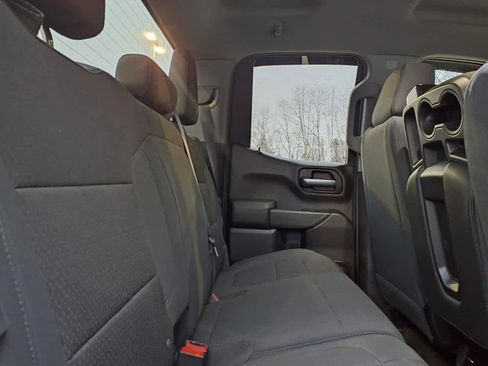 Used 2020 Chevrolet Silverado 1500 Custom w/ Custom Value Package image 11