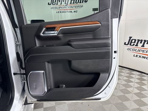 Used 2022 GMC Sierra 1500 Denali image 25