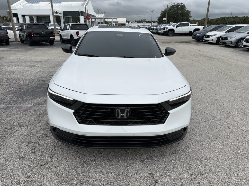 Used 2025 Honda Accord Sport image 9