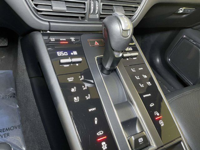 Certified 2023 Porsche Macan GTS AWD/4WD image 33