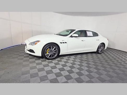 Used 2023 Maserati Quattroporte GT RWD image 48