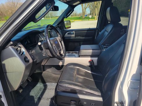 Used 2017 Ford Expedition Limited w/ Equipment Group 301A image 12