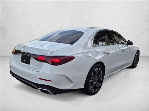 Used 2026 Mercedes-Benz E 350 4MATIC Sedan image 5