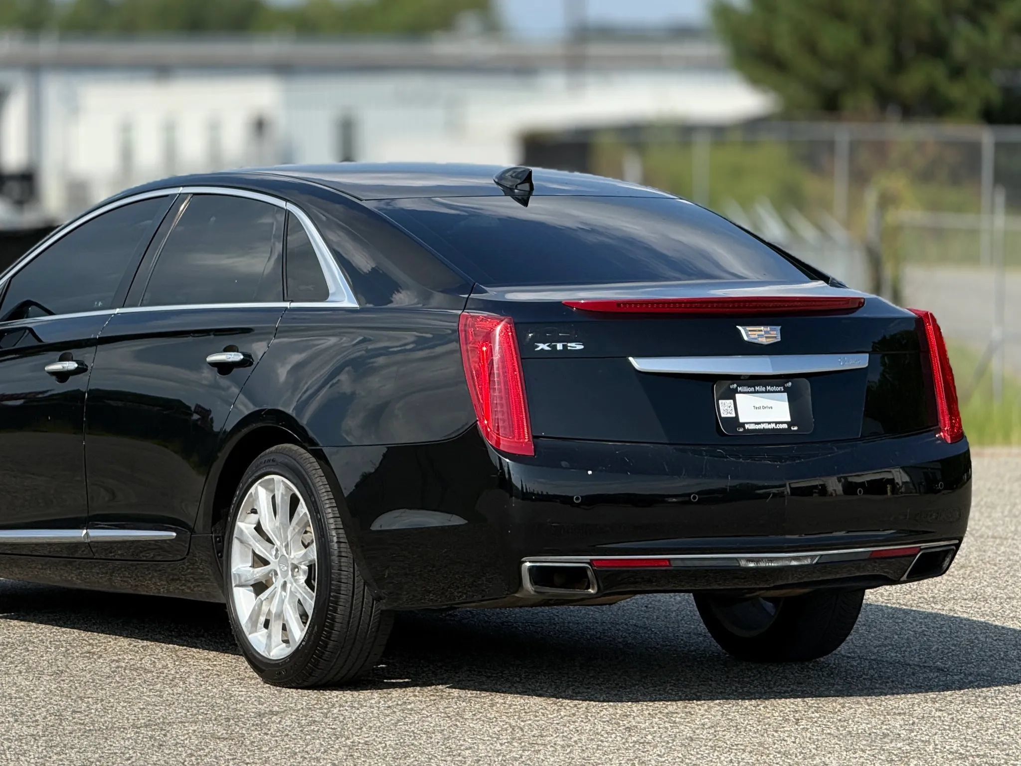 Used 2017 Cadillac XTS Luxury FWD image 16