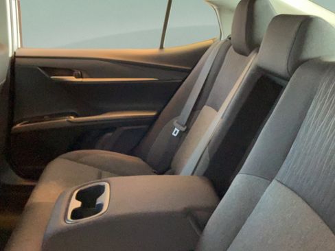 Used 2025 Toyota Camry LE FWD image 28