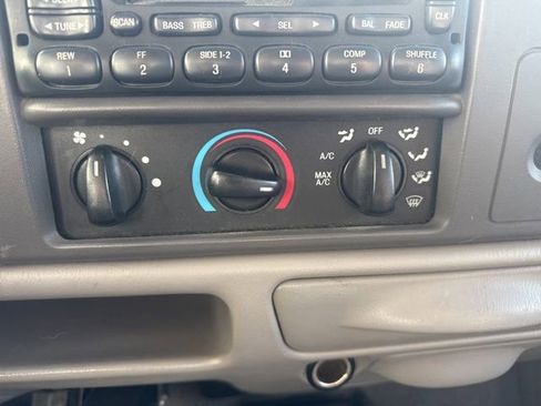 Used 2000 Ford F350 XLT image 18