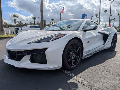 Used 2023 Chevrolet Corvette Z06 image 8
