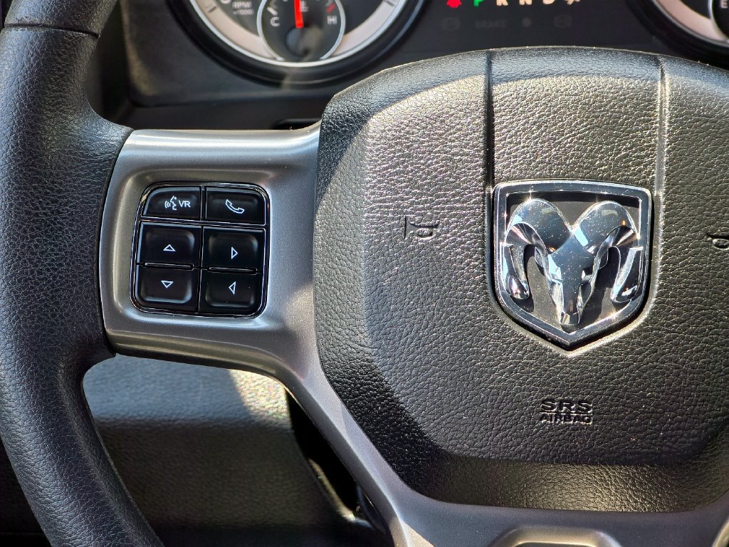 Used 2024 RAM 1500 Warlock AWD/4WD image 15