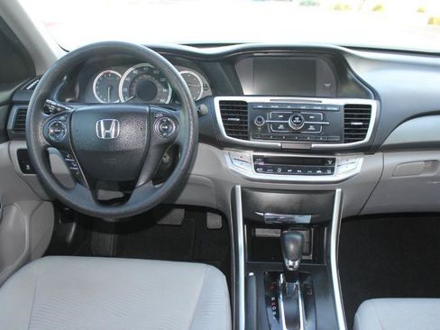 Used 2015 Honda Accord LX image 17