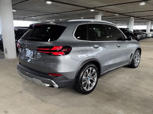 Certified 2025 BMW X5 xDrive50e w/ Premium Package image 8